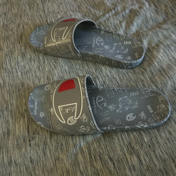 Champion Men’s slides size 12 - Picture 4 of 6